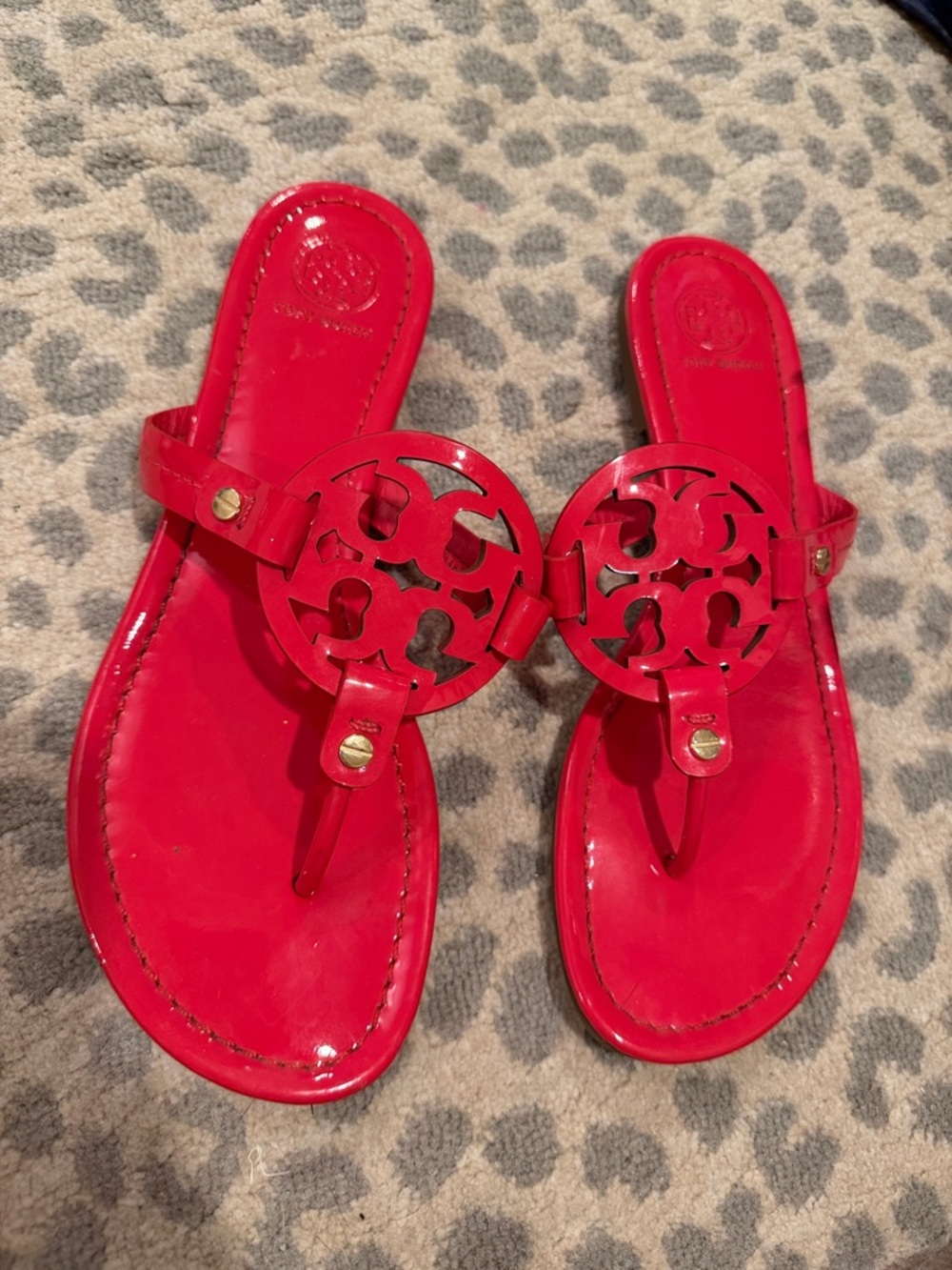 Tory Burch Red Patent Miller Thong Sandals - Picture 3 of 5